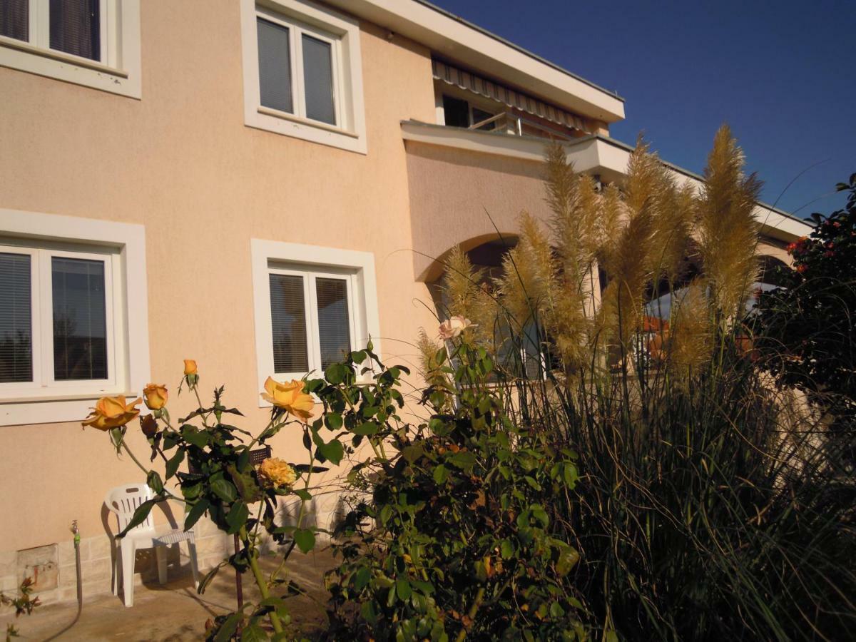 Apartmani Olives Nin Exterior foto