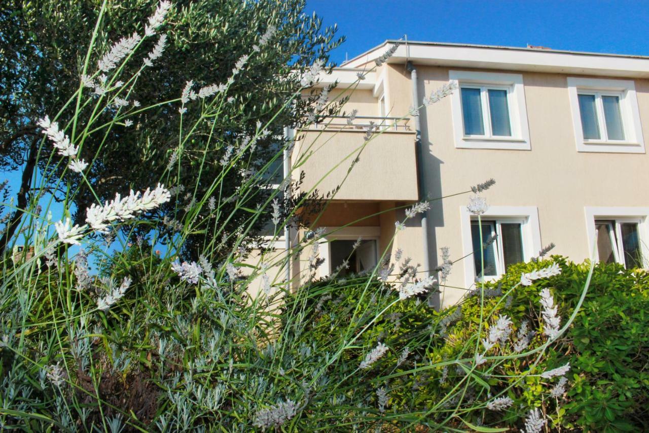 Apartmani Olives Nin Exterior foto