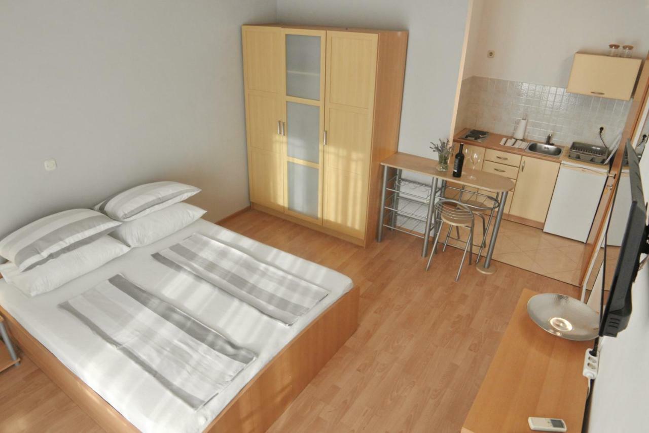 Apartmani Olives Nin Exterior foto